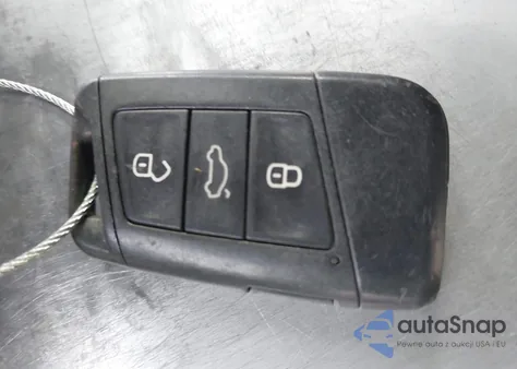 2019 Volkswagen Jetta 1.4T R-Line/1.4T S/1.4T Se z USA, uszkodzony, nr VIN 3VWC57BU5KM215782